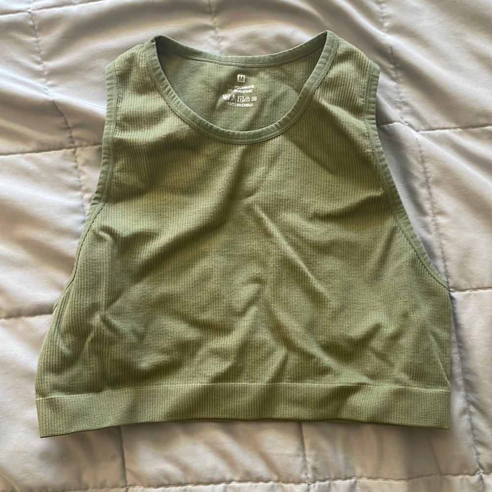green cropped tank